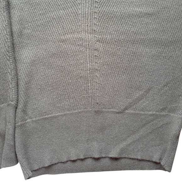 Express Green V-Neck Knit Sweater LARGE Women’s Long Sleeve Pullover Midweight - Picture 5 of 5